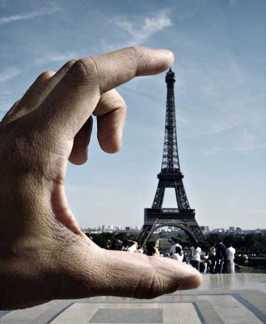 Small-Eiffel-Tower-Illusion-newopticalillusions-com